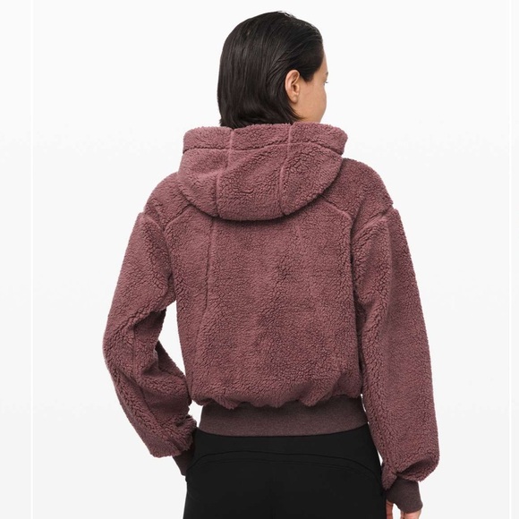 Lululemon Short Sweet and Sherpa Reversible Jacket - Picture 2 of 7